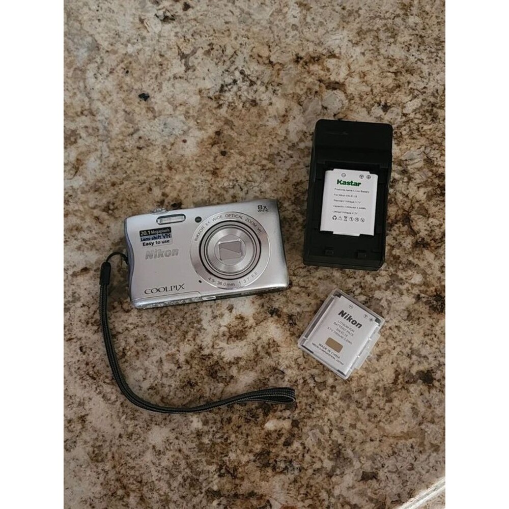 Nikon Coolpix A300 Digital Camera 20.1MP 8x Zoom Tested 2 Batteries Charger